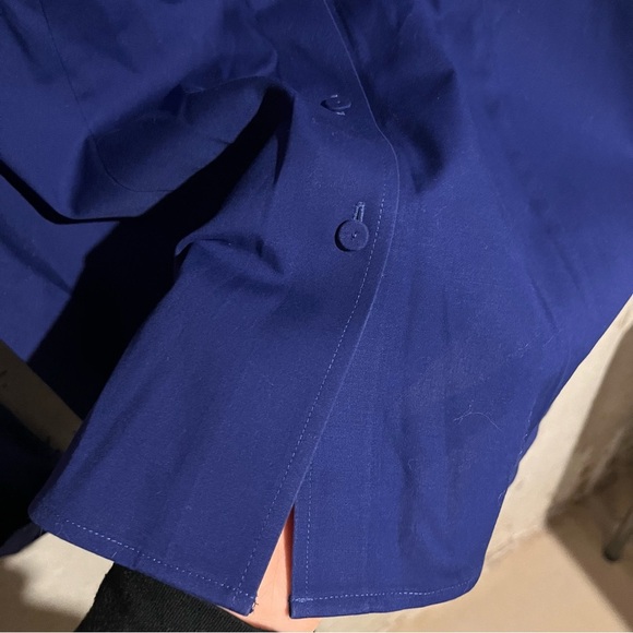 Talbots Button Front Shirt Top Women's Size 10 Deep Royal Blue Solid Classic - Picture 4 of 9